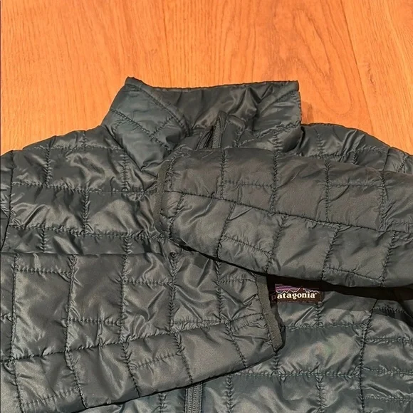 Patagonia Women's nano puff jacket - size XS - Picture 3 of 3